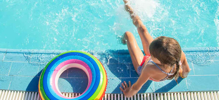 Safety Features to Look for in Baby Swimwear